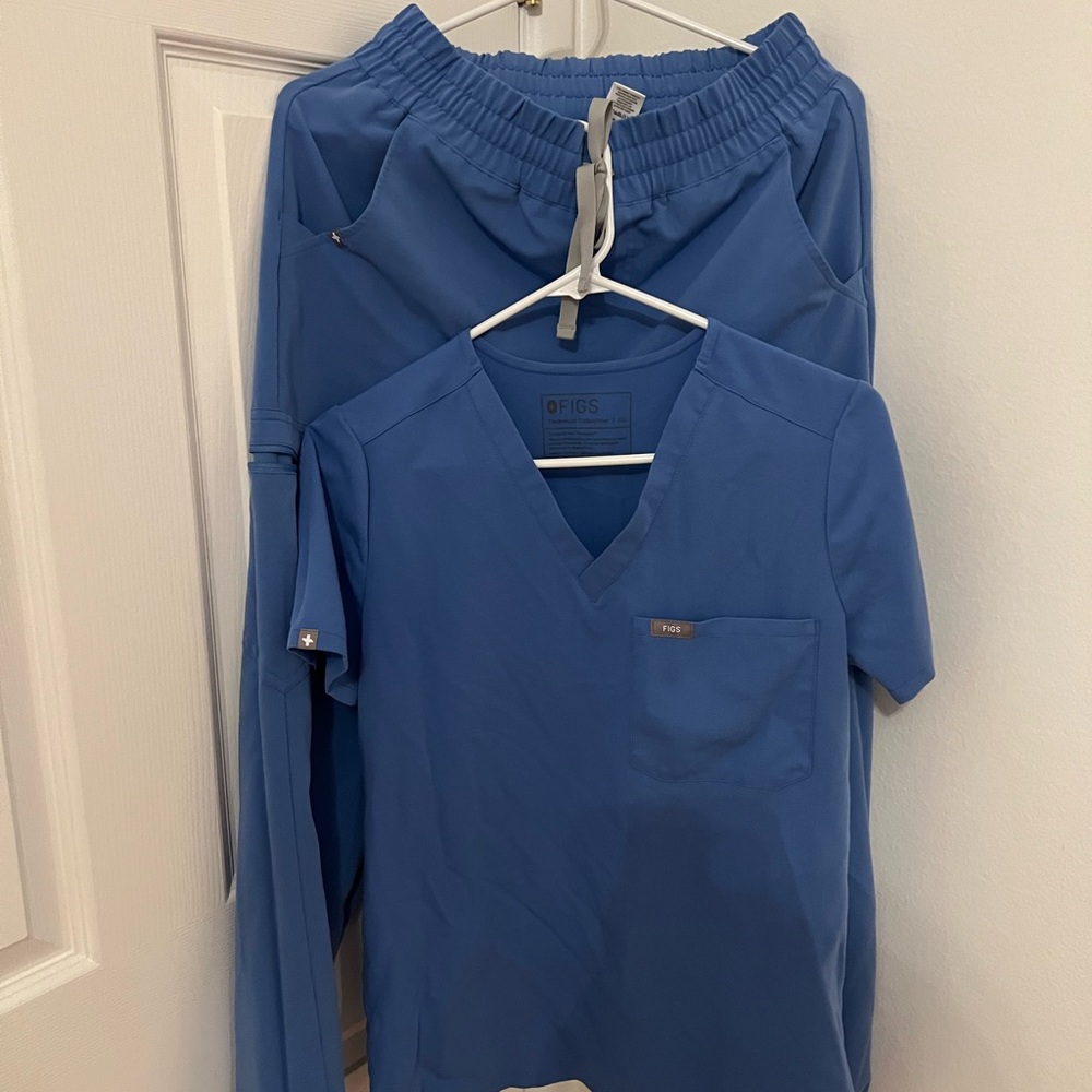 ❣️Final sale Figs scrubs set Zamora high waisted and Catarina❣️
